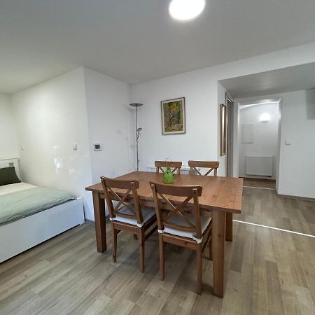 Ferienwohnung Stromoradni 17 Břeclav Exterior foto