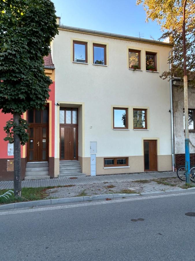 Ferienwohnung Stromoradni 17 Břeclav Exterior foto